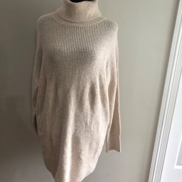 Aerie‎ Cozy Oversized Beige Turtleneck Sweater Casual & Warm Size Medium NWT - Picture 4 of 11